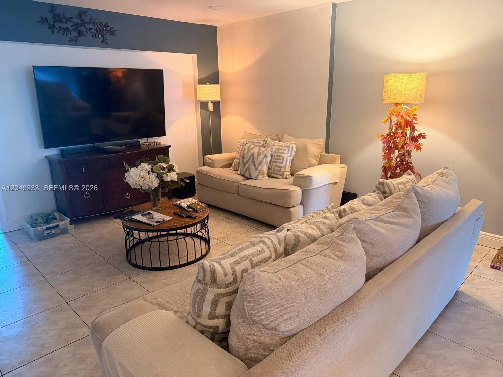 2 bedroom 1 bath for rent at 9536 NW 65th St # 8B, Tamarac FL 33321