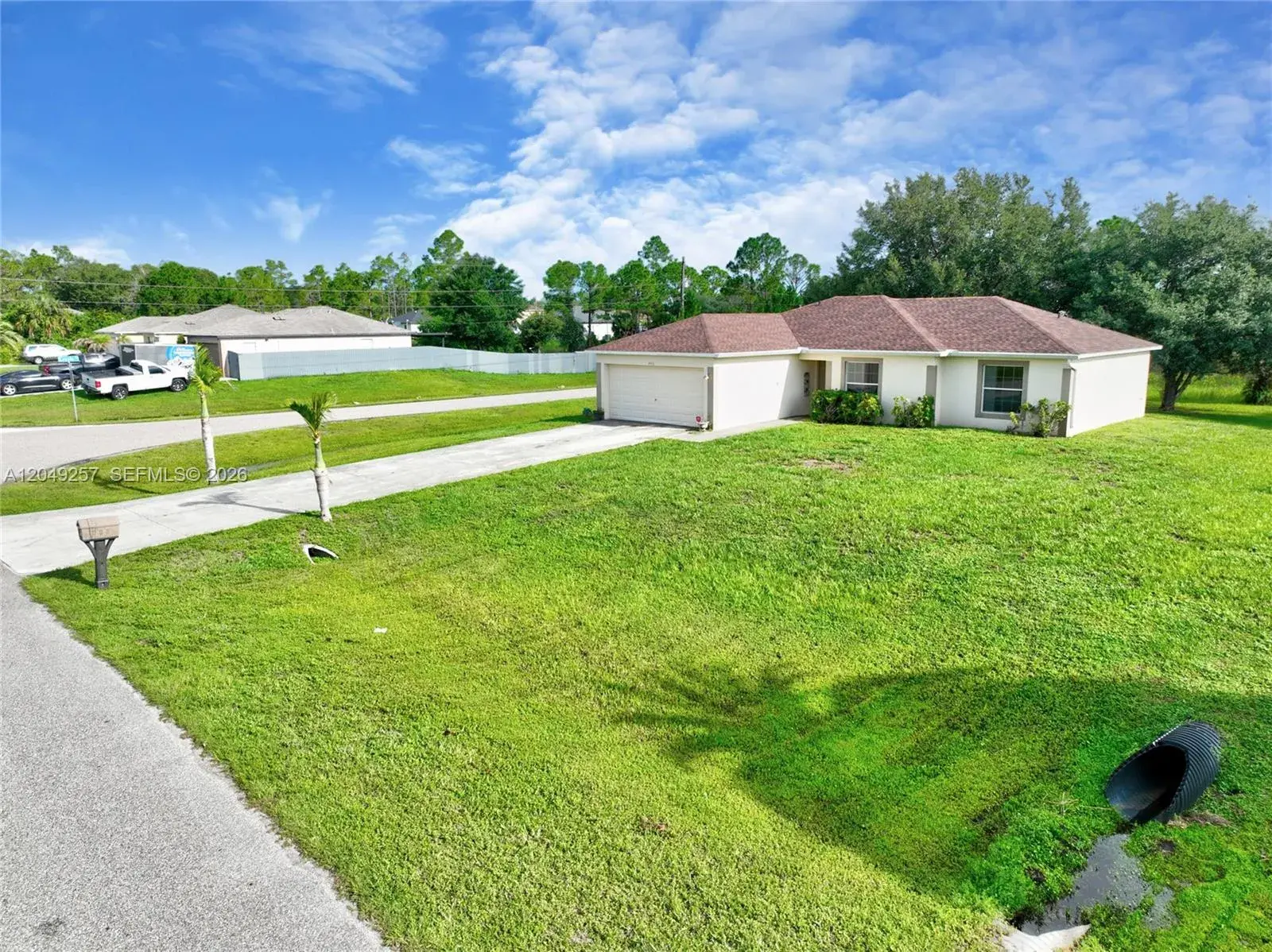 446 Windermere Dr., Lehigh Acres FL 33972