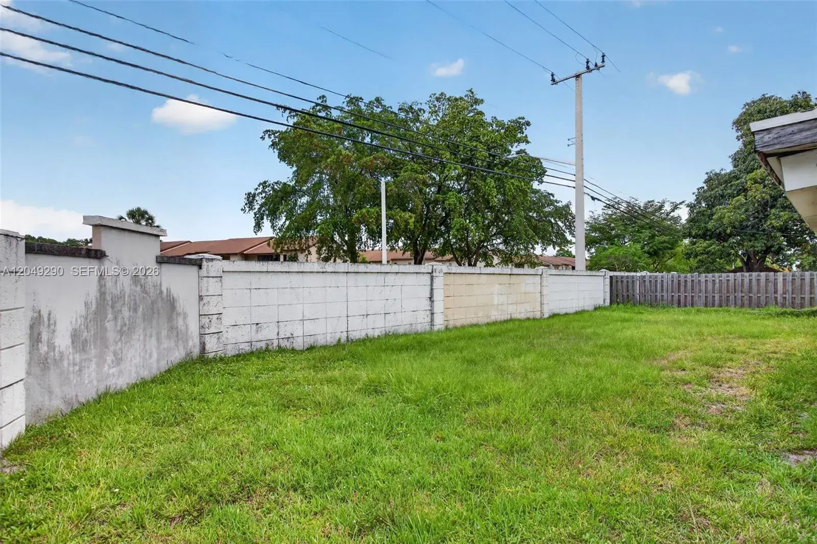 7931 SW 3rd St, North Lauderdale FL 33068