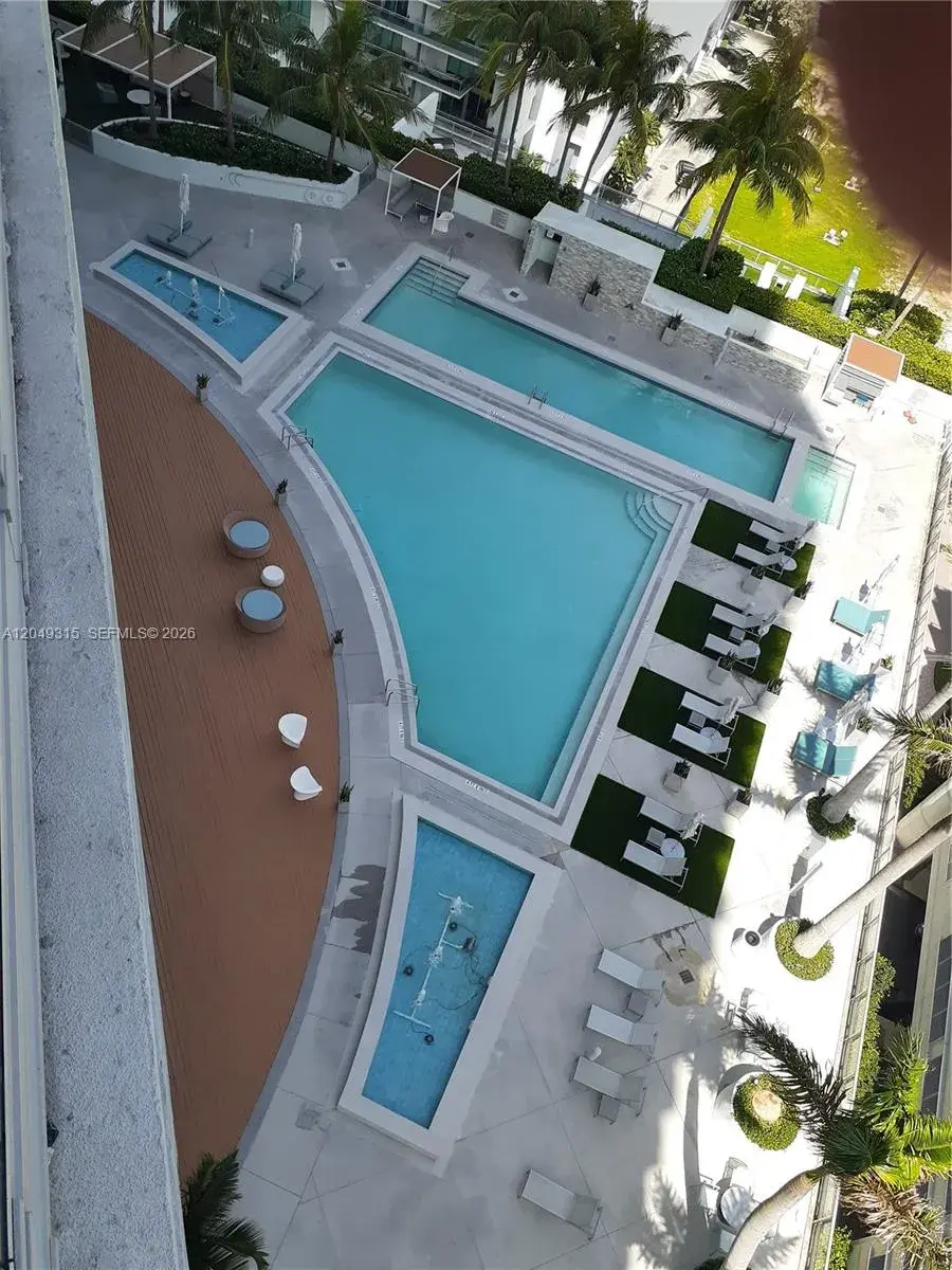 90 SW 3rd St # 1914, Miami FL 33130
