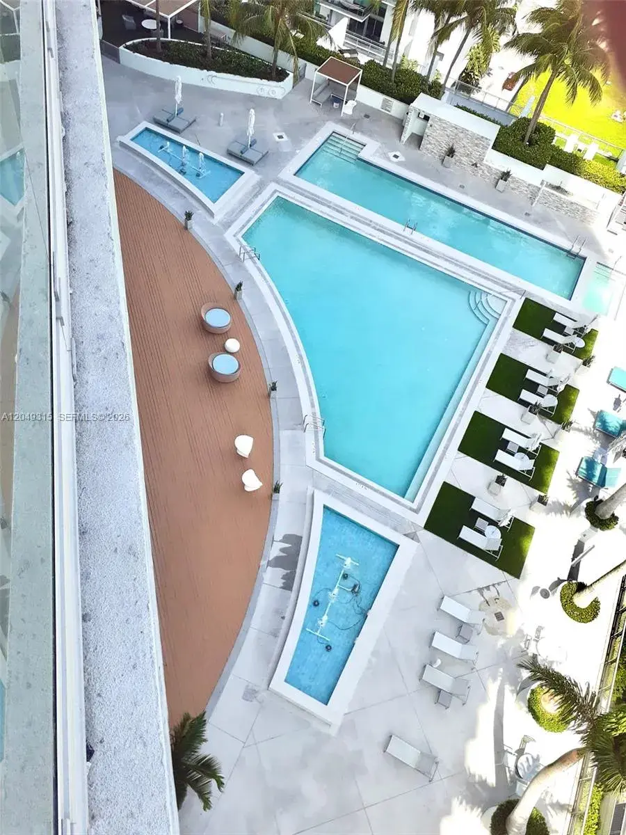90 SW 3rd St # 1914, Miami FL 33130