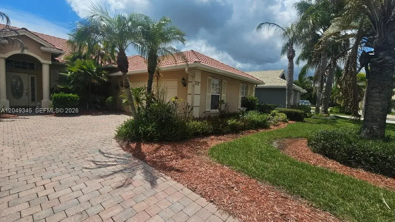 415 NW Dover Ct, Port St. Lucie FL 34983