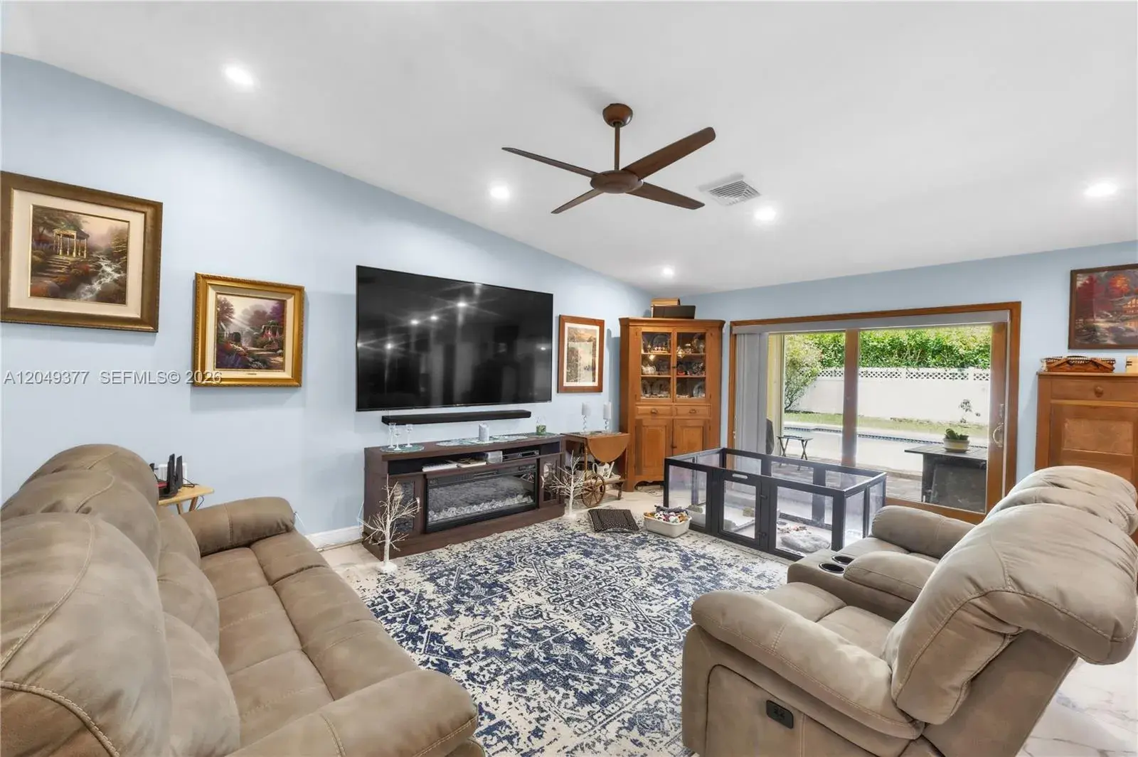 8177 NW 1st St, Coral Springs FL 33071