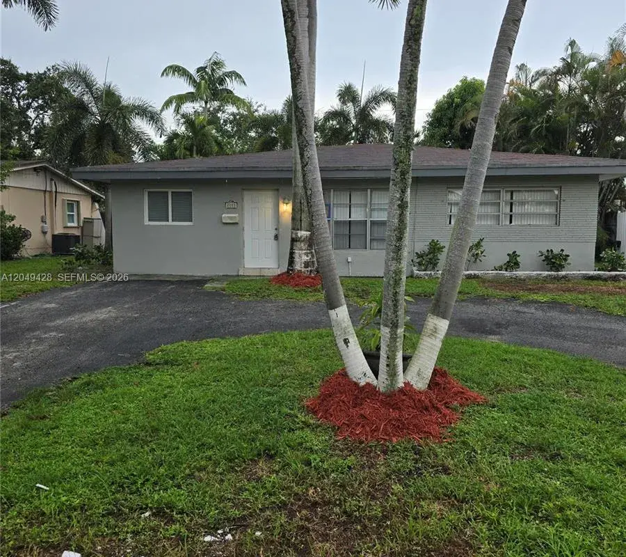 2111 N 57th Terrace, Hollywood FL 33021