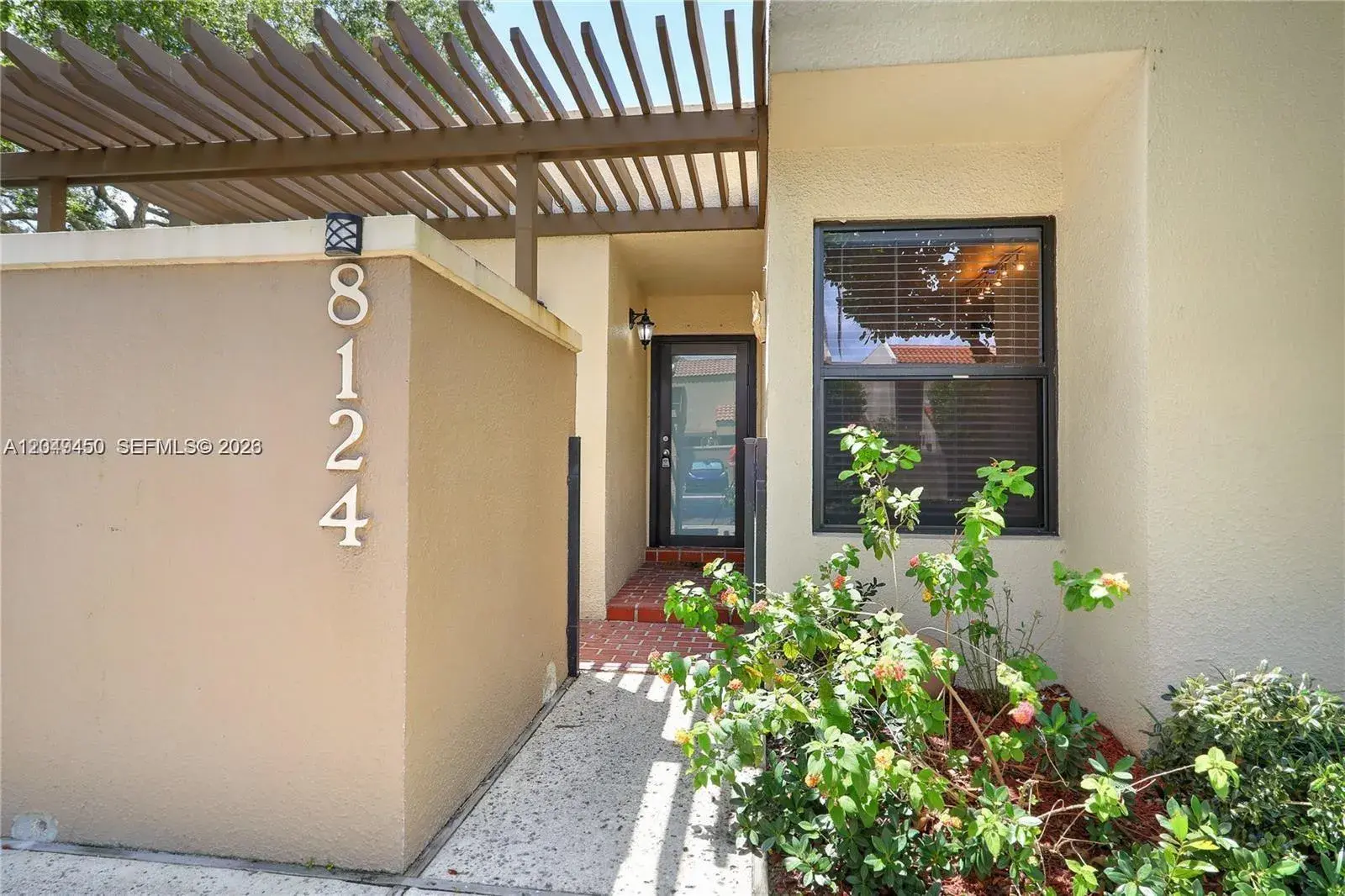 8124 SW 87th Ter, Miami FL 33143