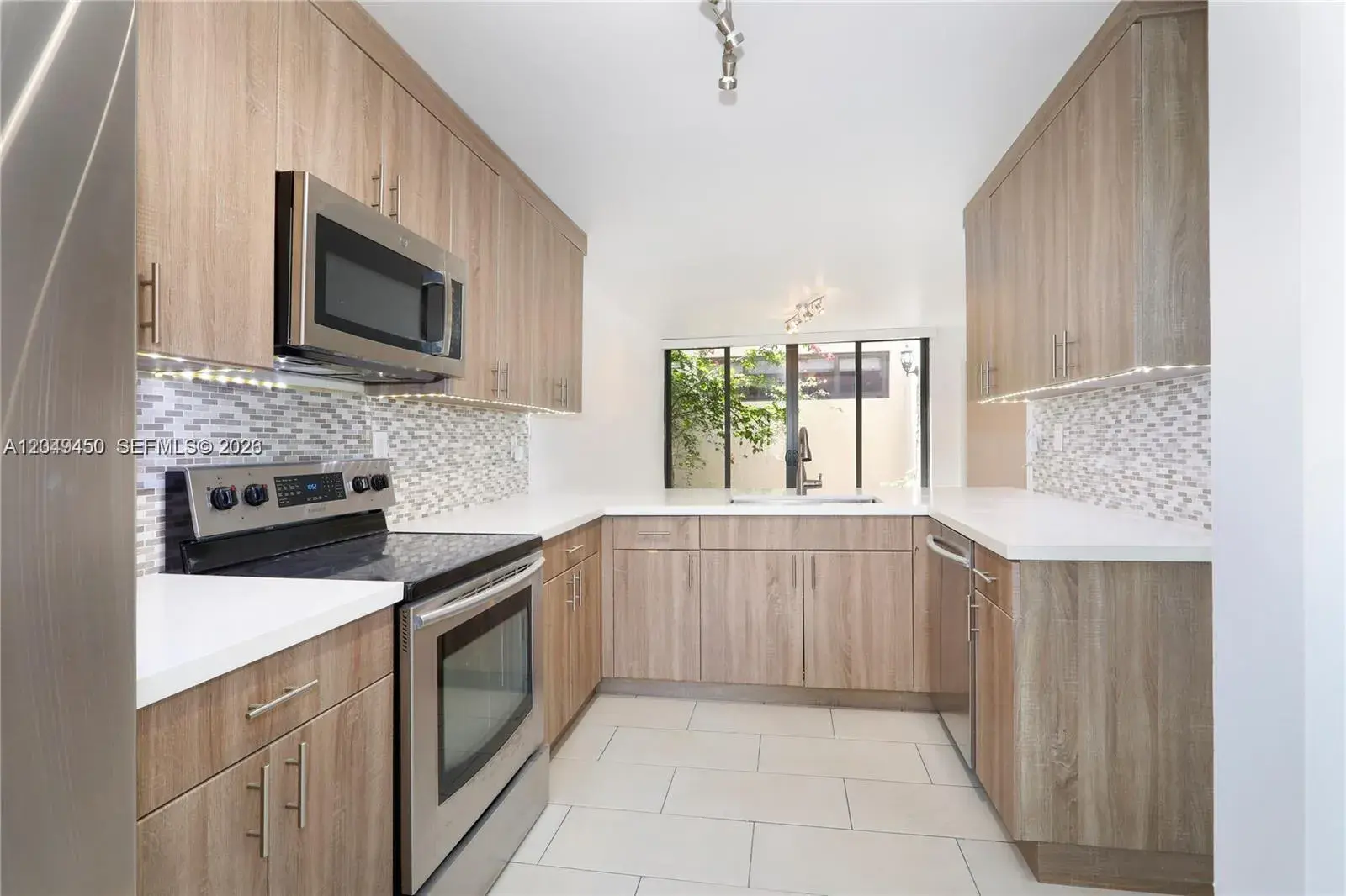 8124 SW 87th Ter, Miami FL 33143