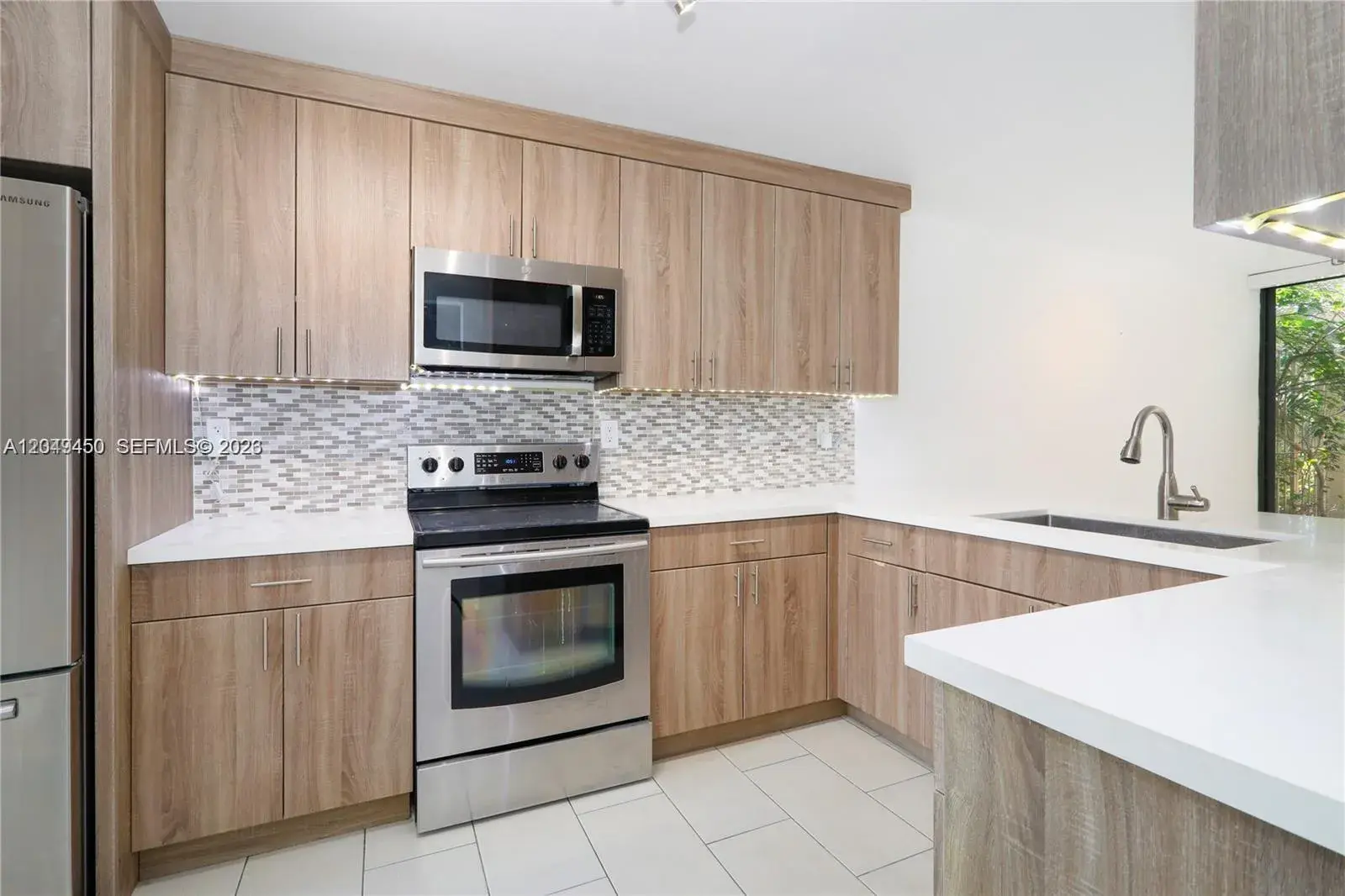 8124 SW 87th Ter, Miami FL 33143