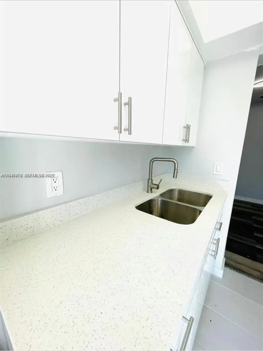 1431 S 14th Ave # 208, Hollywood FL 33020