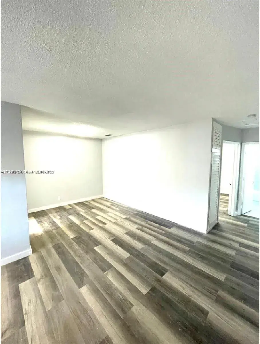 1431 S 14th Ave # 208, Hollywood FL 33020