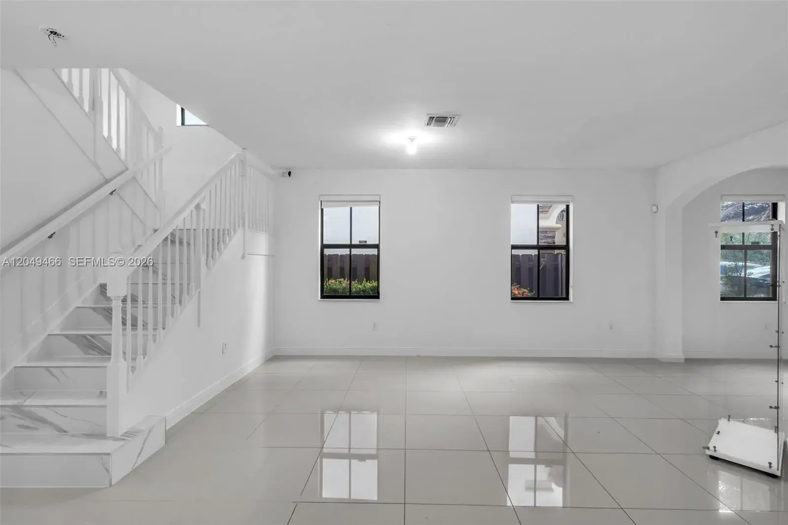 8850 NW 99th Path, Doral FL 33178
