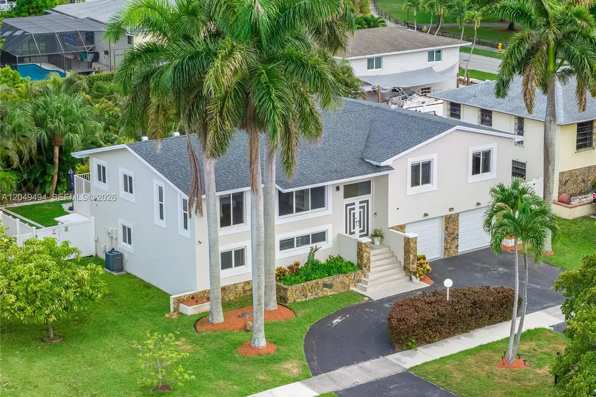 8020 SW 198th St, Cutler Bay FL 33189