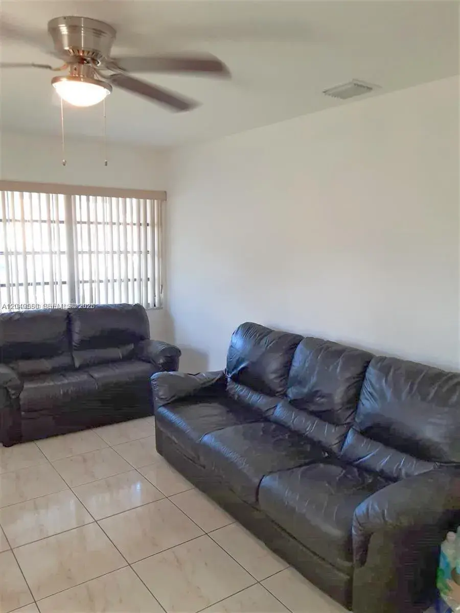 3062 NW 60th St, Miami FL 33142