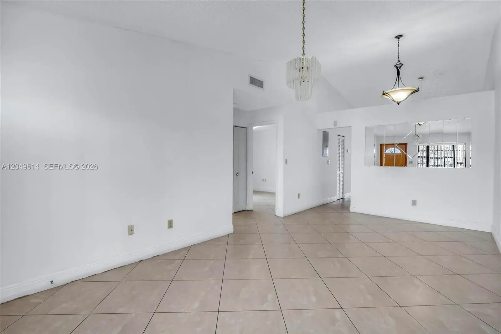 8871 NW 114th St, Hialeah Gardens FL 33018