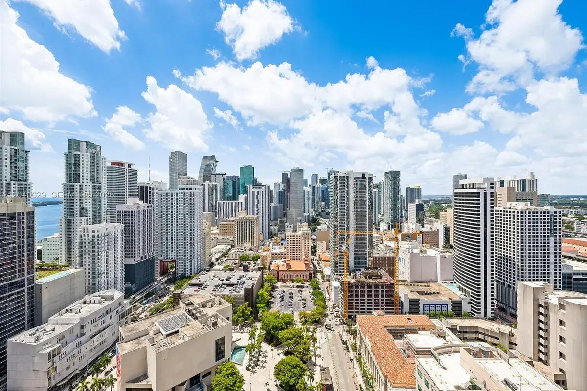 121 NE 5th St # 3703, Miami FL 33132