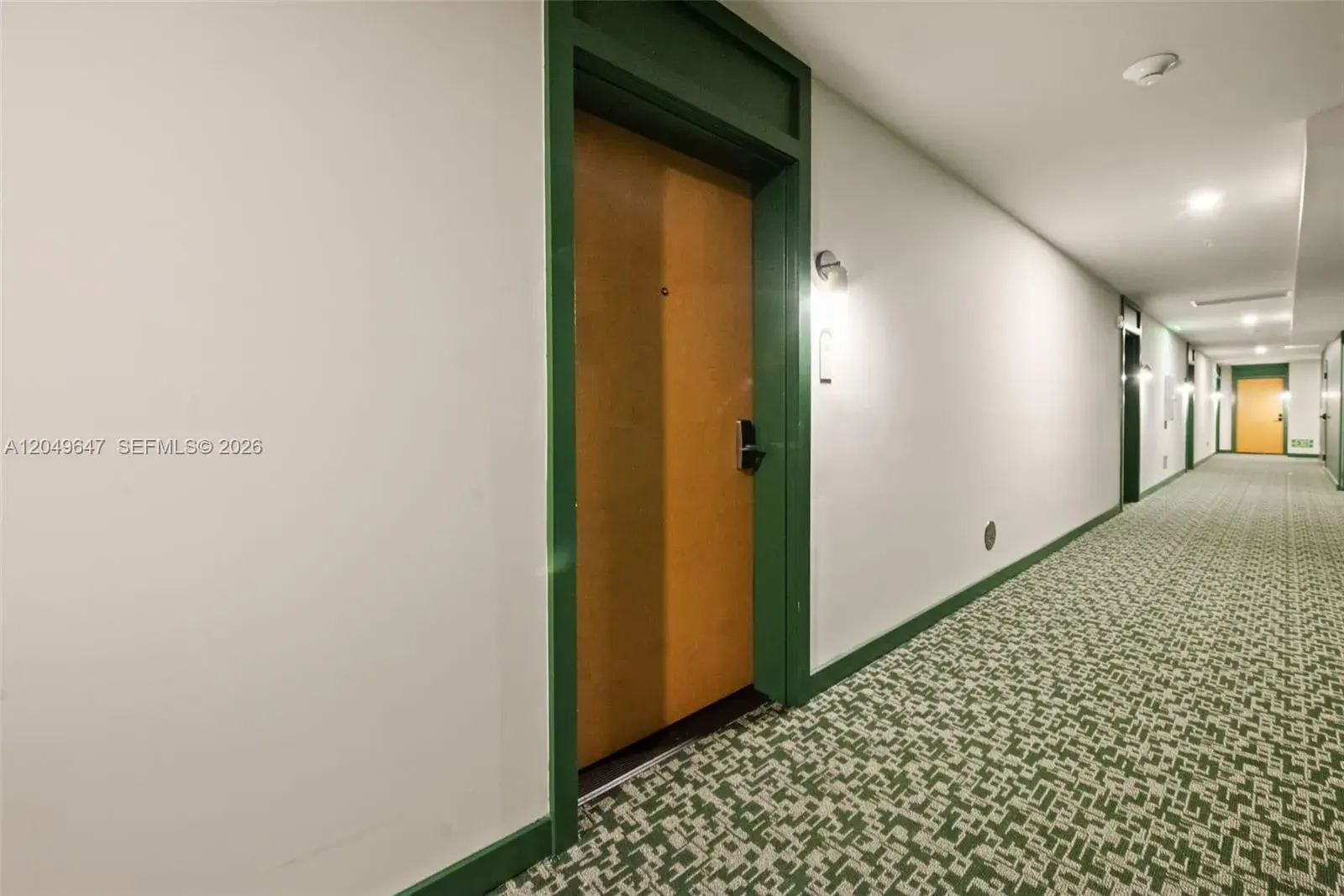 11 NE 6th St # 2004, Miami FL 33132