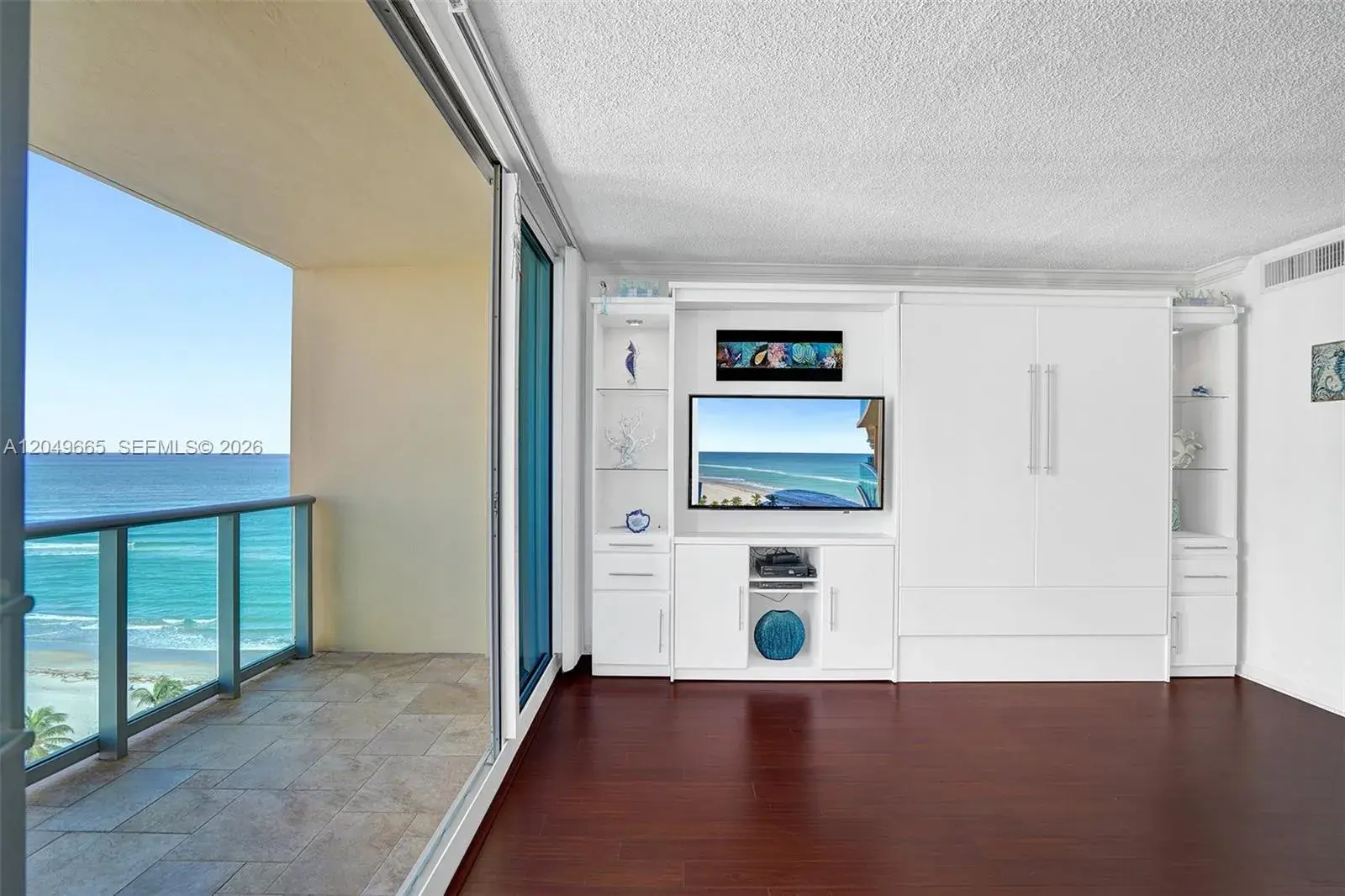 2501 S Ocean Dr, Hollywood FL 33019