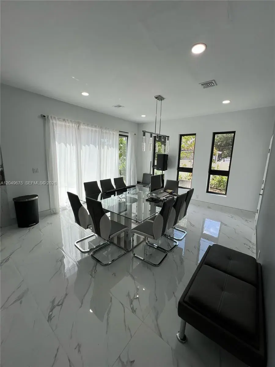 2342 Mckinley St # 3, Hollywood FL 33020