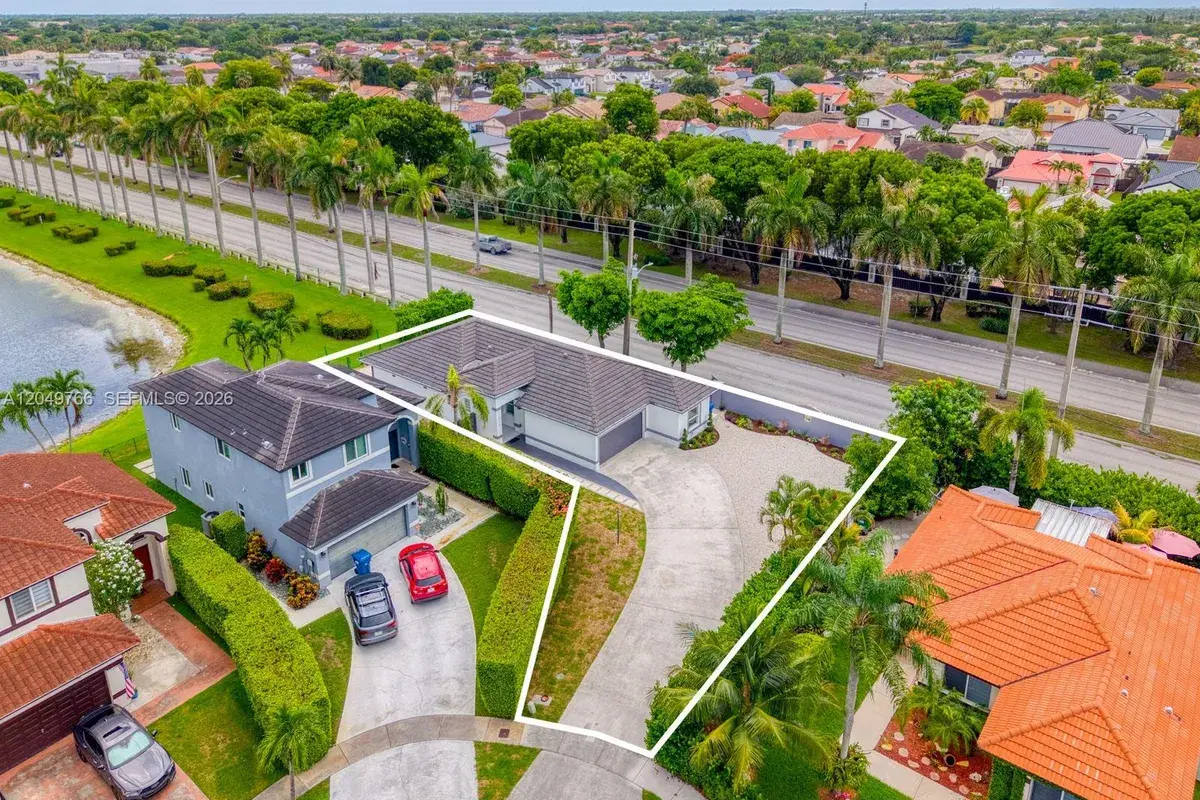 15950 SW 71st Ter, Miami FL 33193