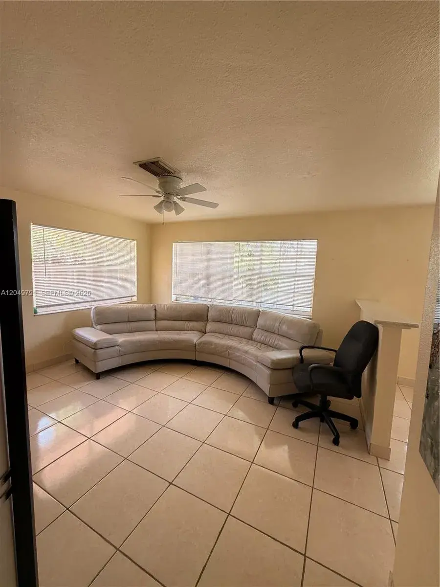 1141 NW 5th Ave # 2, Fort Lauderdale FL 33311