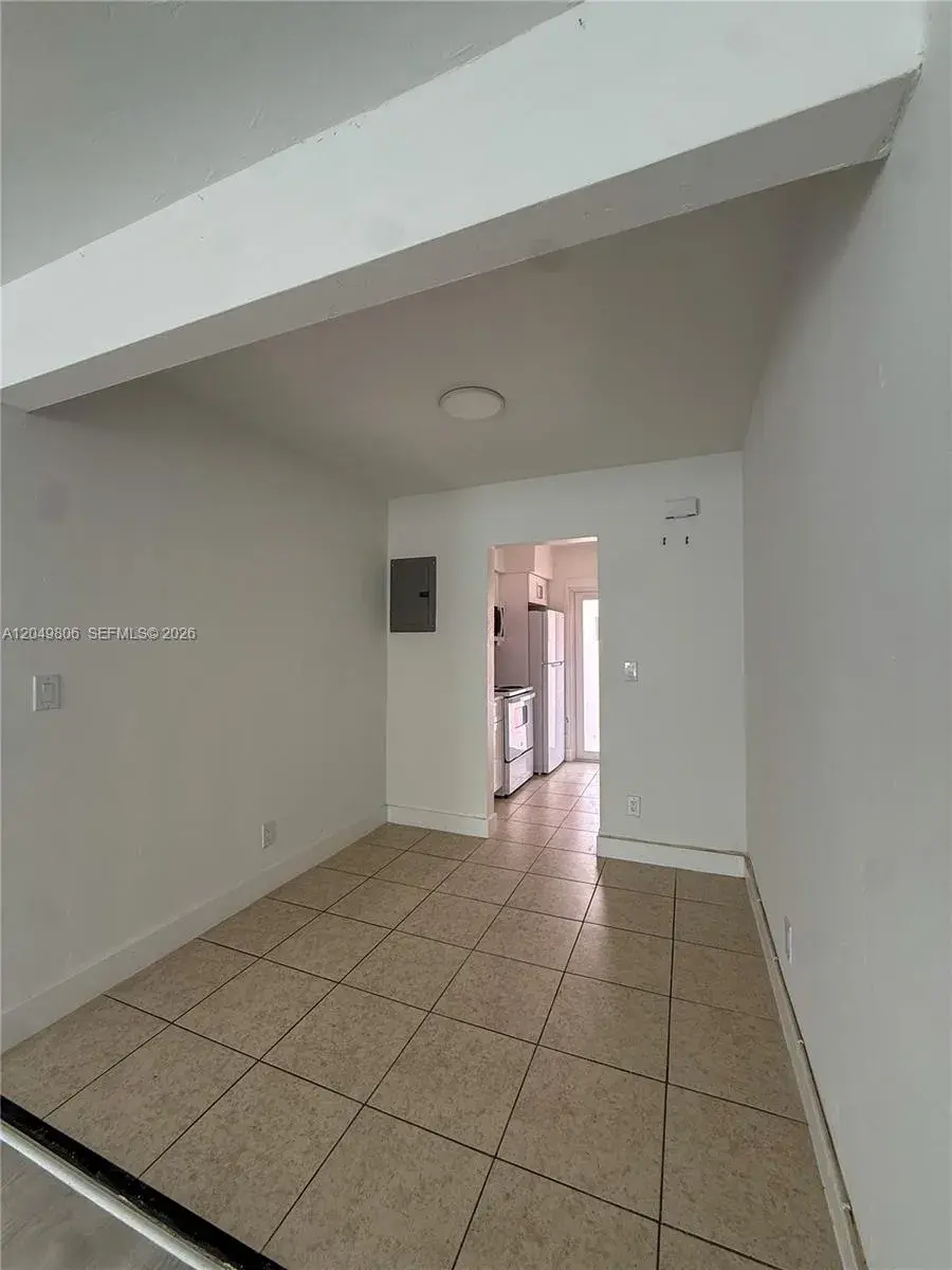 935 Bay Dr # 9, Miami Beach FL 33141