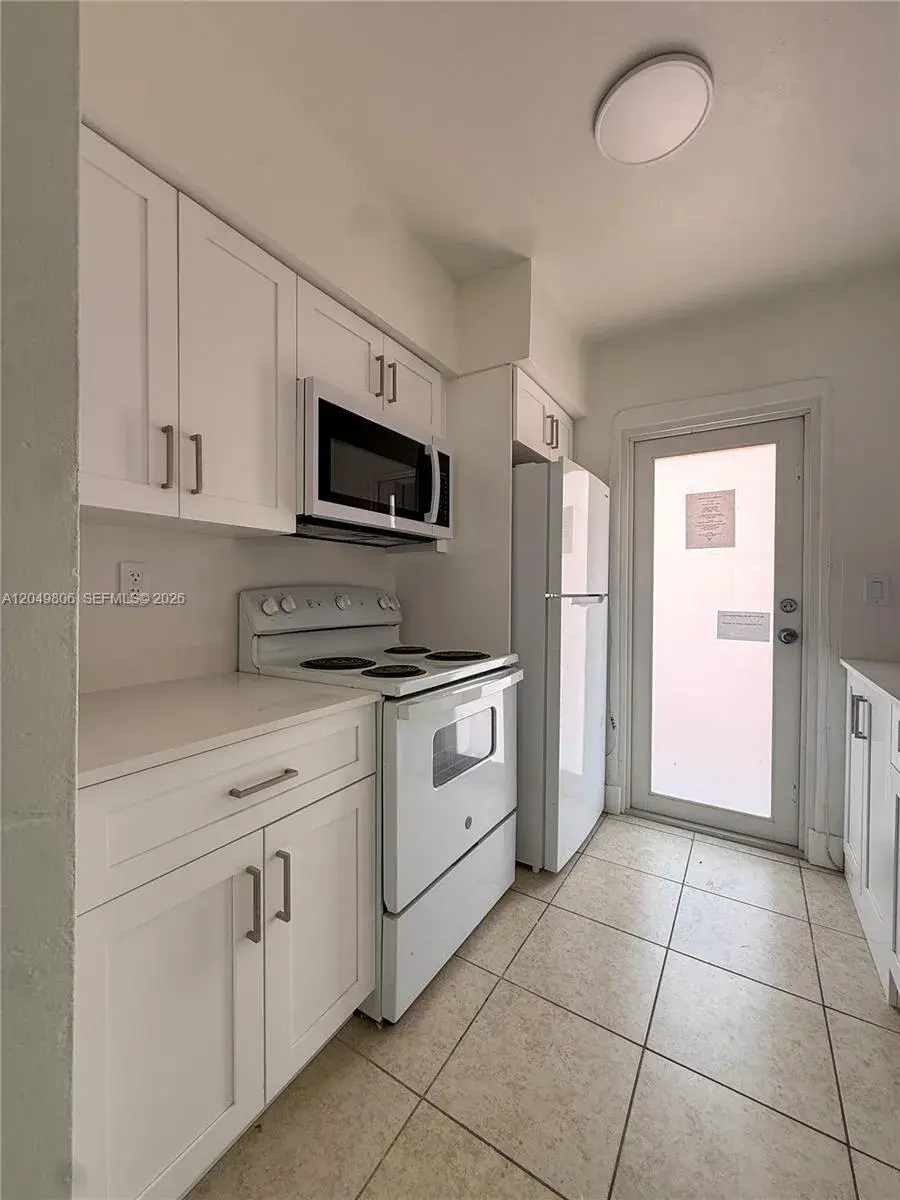 935 Bay Dr # 9, Miami Beach FL 33141