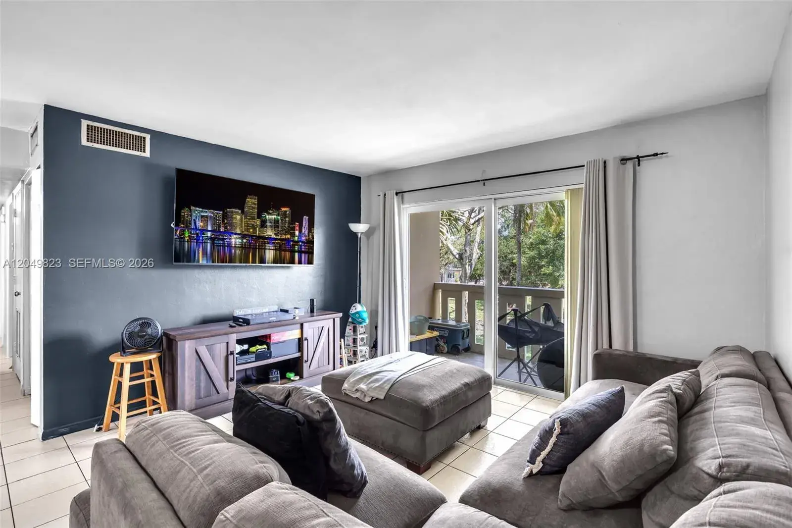 7400 Miami Lakes Dr # D205, Miami Lakes FL 33014