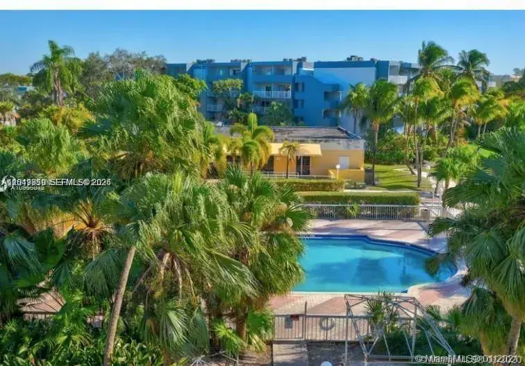 9365 Fontainebleau Blvd # E231, Miami FL 33172