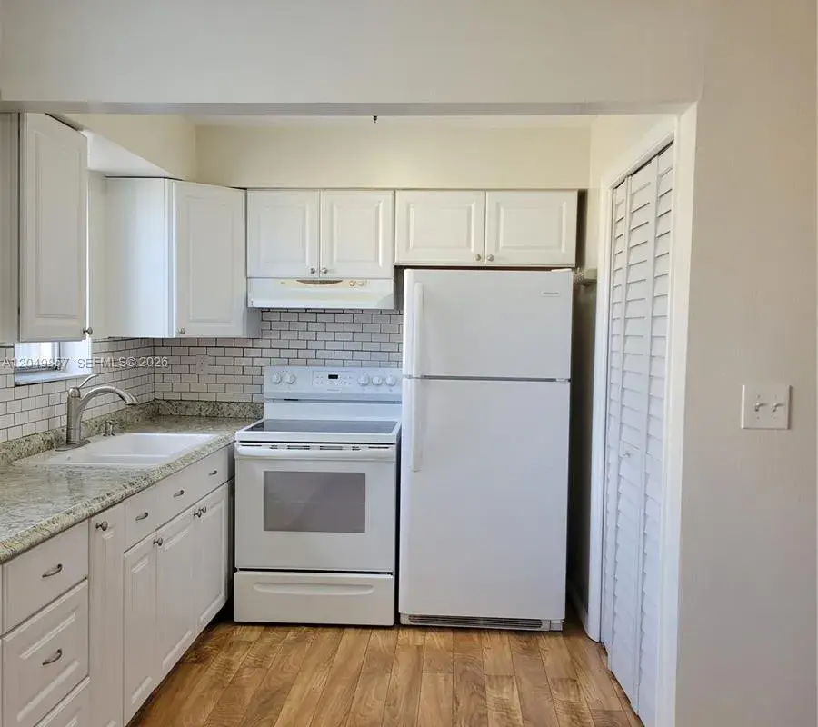 2200 Taylor St # 205, Hollywood FL 33020
