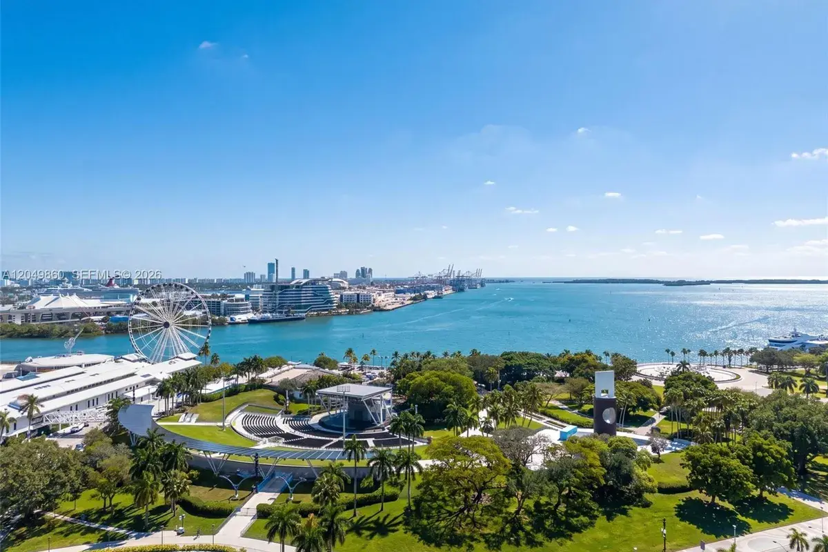 253 NE 2nd St # 424, Miami FL 33132