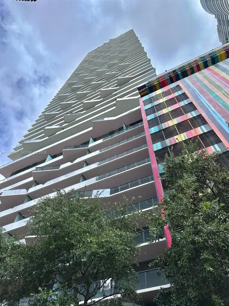 3 bedroom 2 bath Residential Lease for rent at 1300 S Miami Ave # 1605, Miami FL 33130