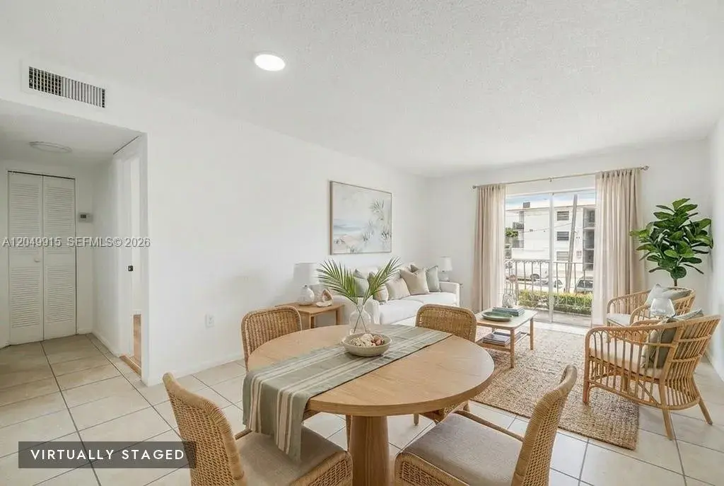 1 bedroom 1 bath Residential for sale at 6200 W Flagler St # 208, Miami FL 33144