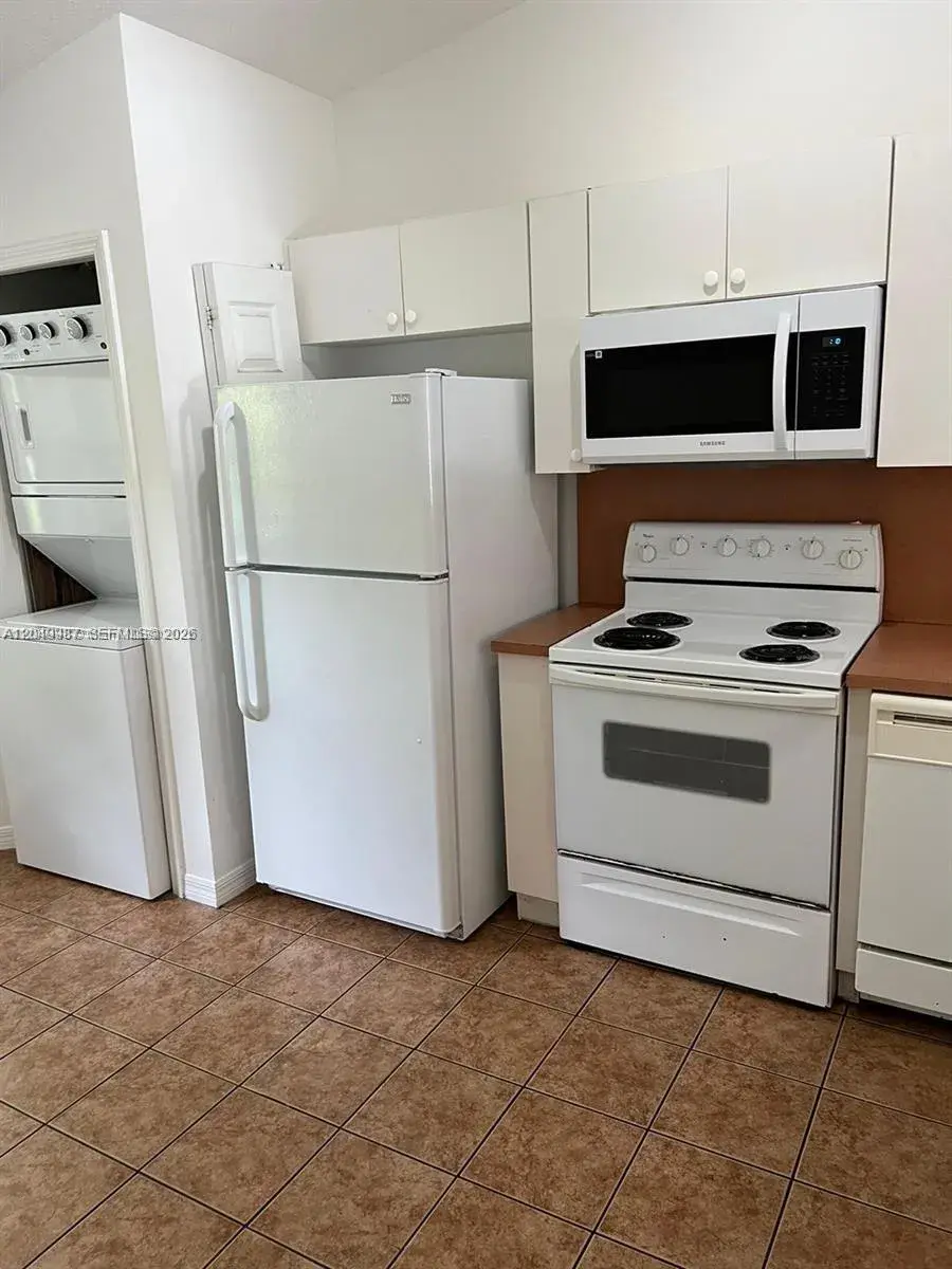 2911 SE 13th Rd # 40, Homestead FL 33035