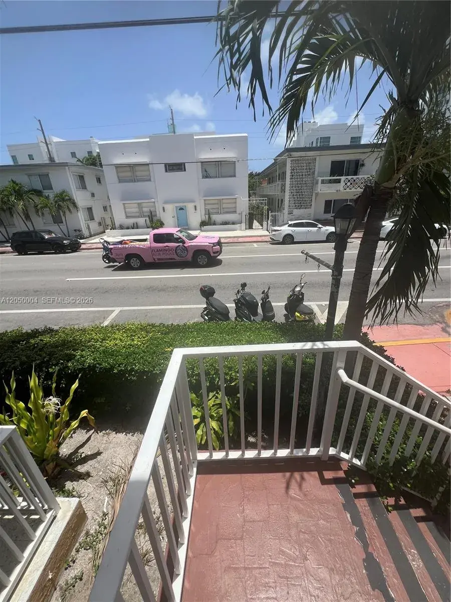 7720 Harding Ave # 9, Miami Beach FL 33141