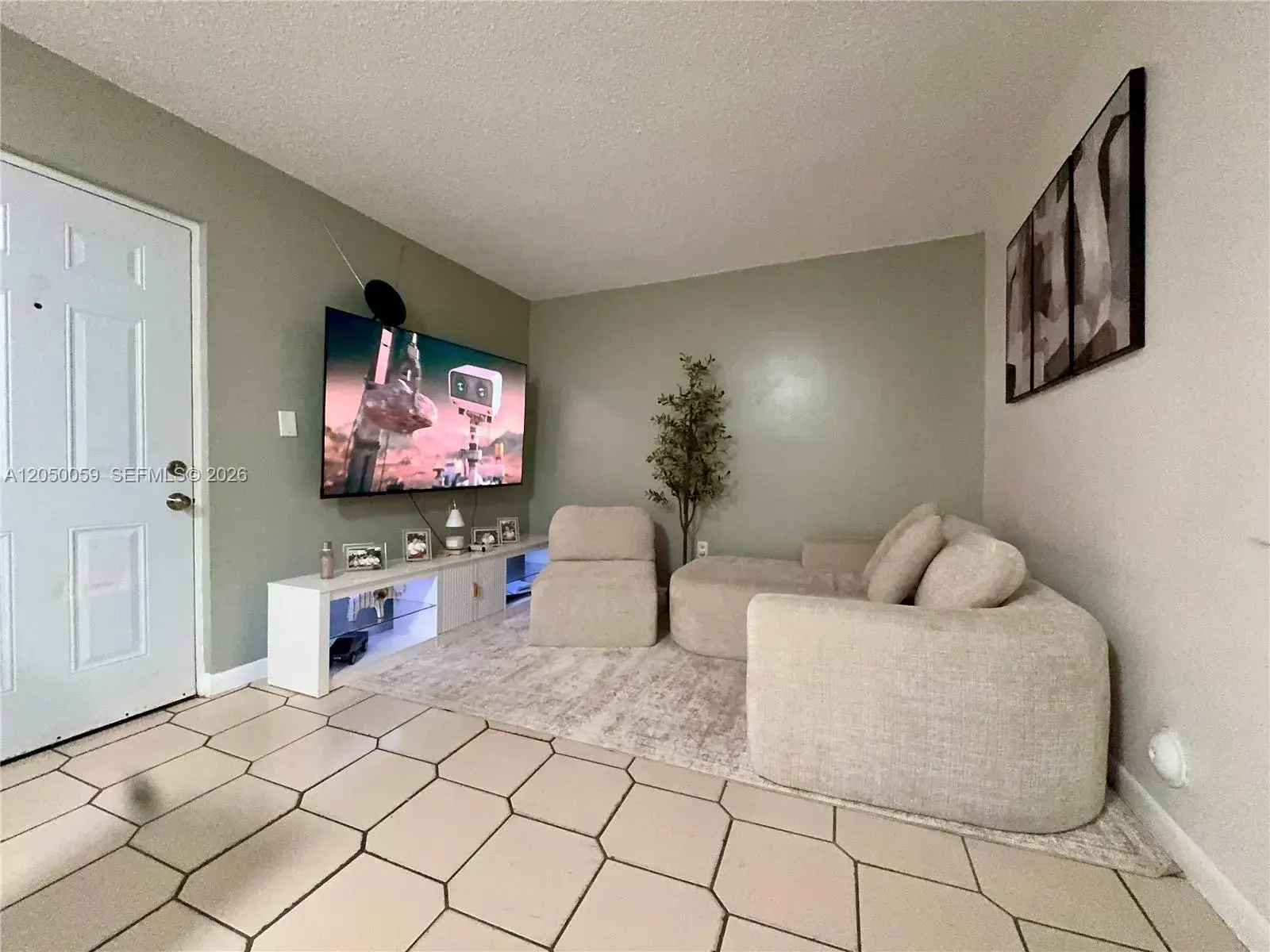 10765 SW 4th St # 3, Sweetwater FL 33174