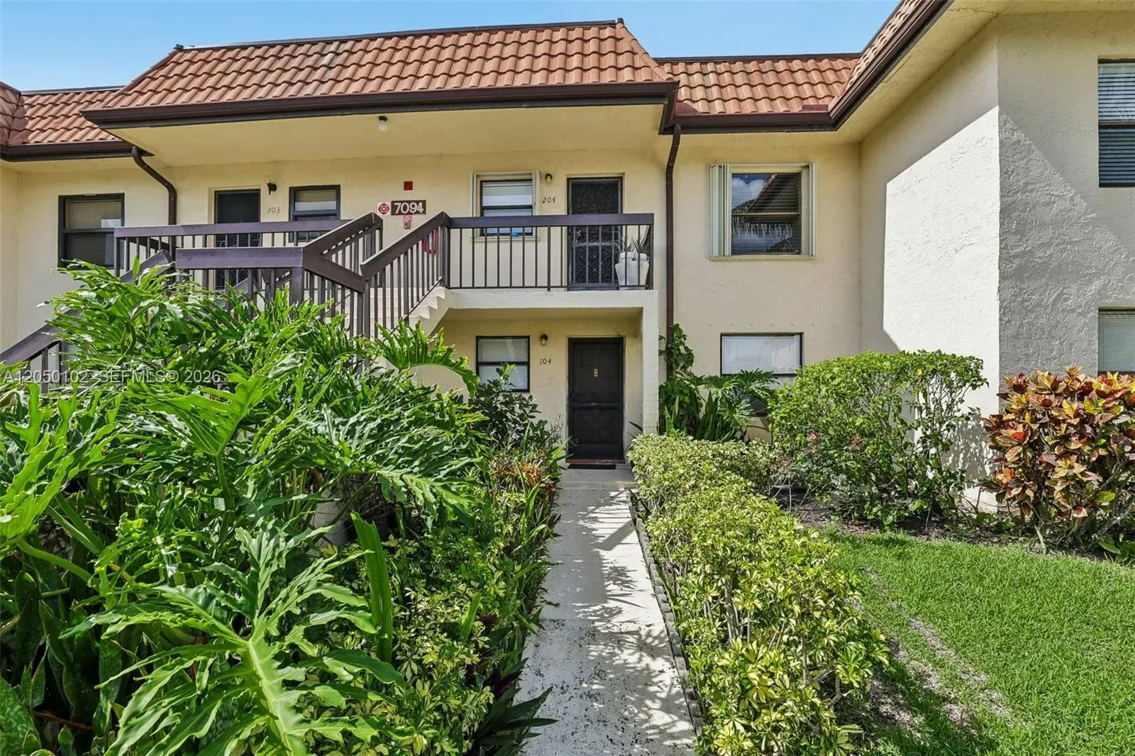 2 bedroom 2 bath Residential for sale at 7094 Golf Colony Ct # 104, Lake Worth FL 33467