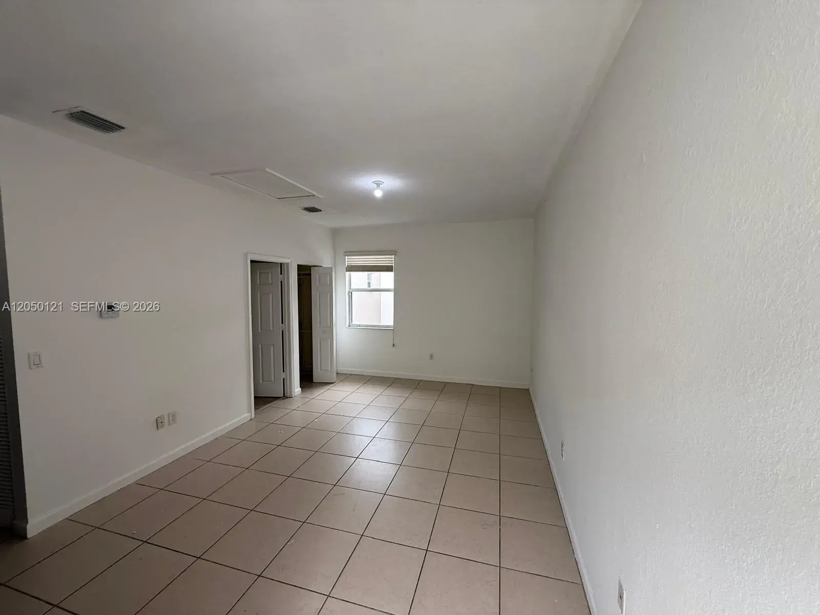 17021 SW 96th St, Miami FL 33196