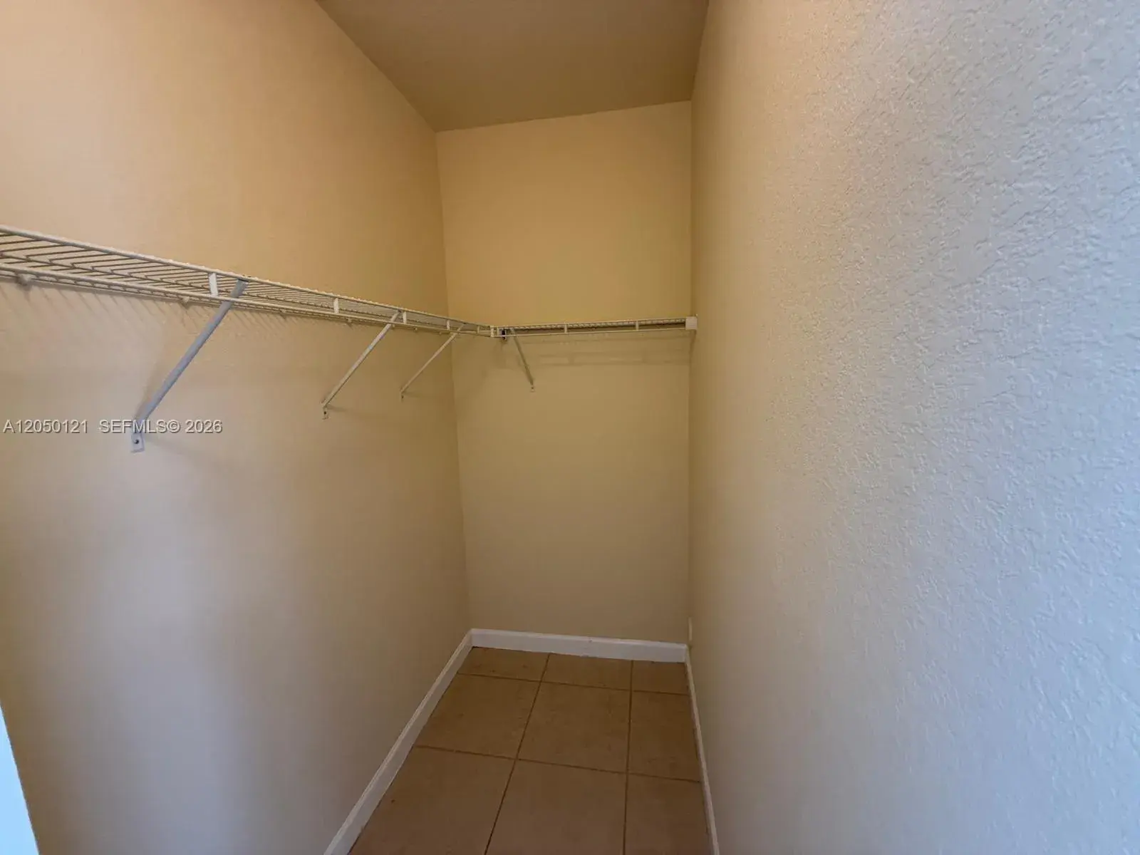 17021 SW 96th St, Miami FL 33196
