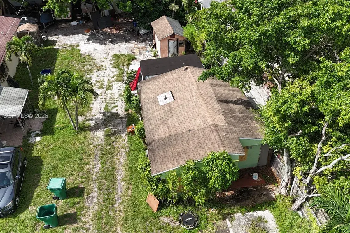 2954 NW 91st St, Miami FL 33147