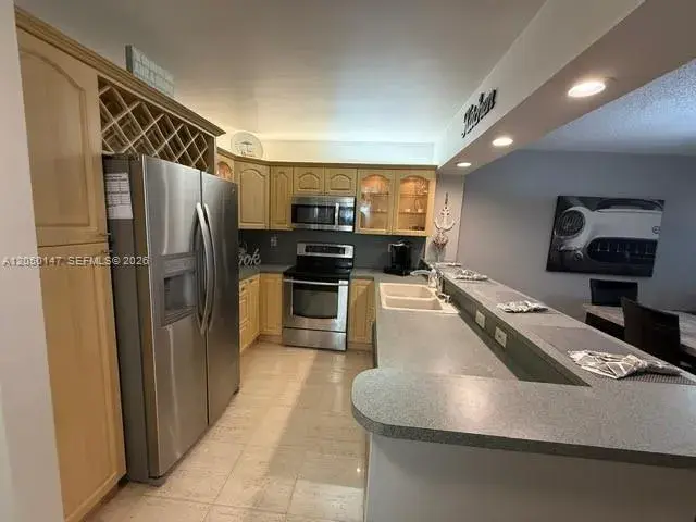 3725 S Ocean Dr # 605, Hollywood FL 33019
