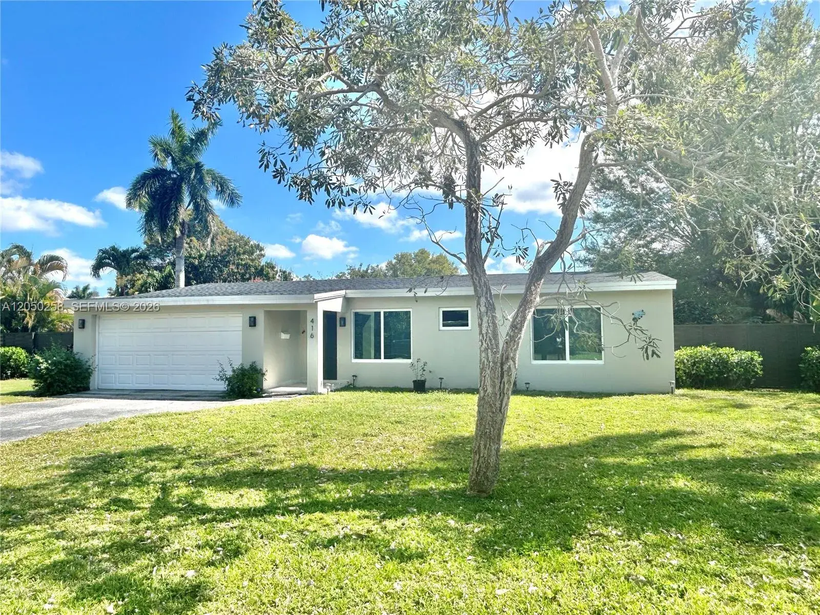 416 Bayberry Dr, Plantation FL 33317