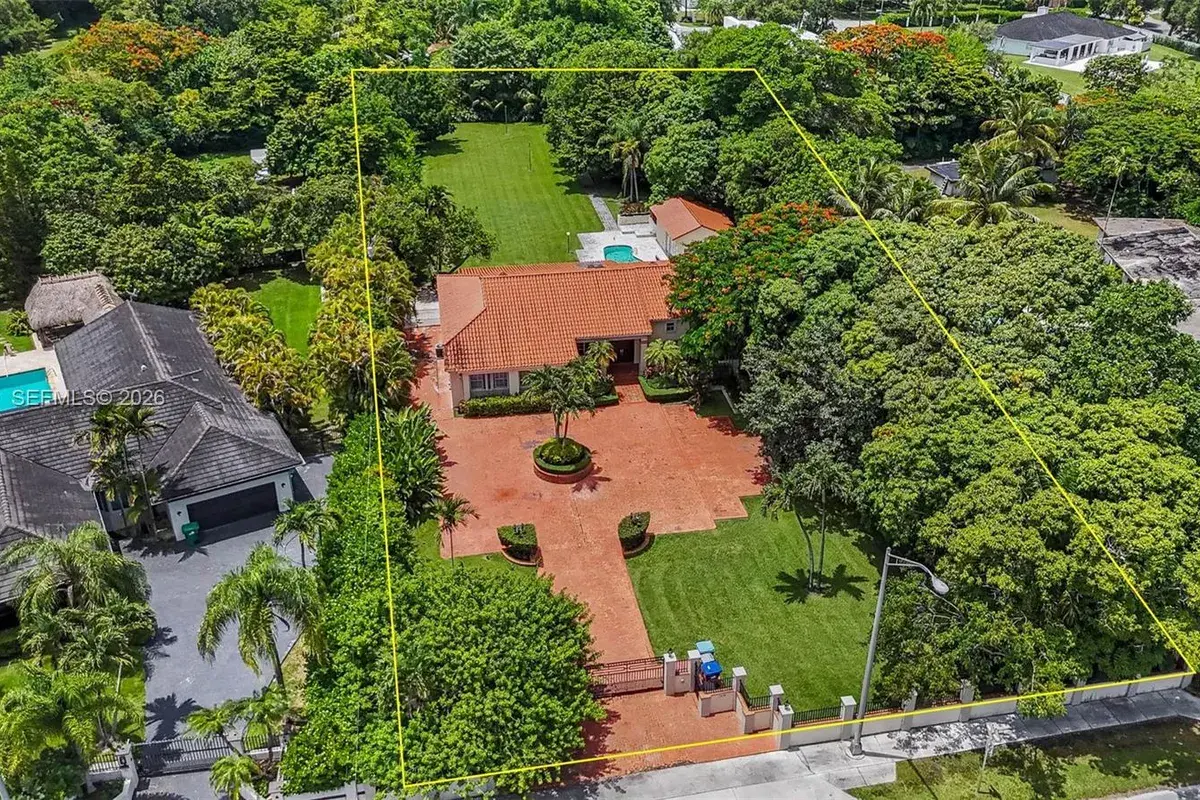 7030 Sunset Dr, Miami FL 33143