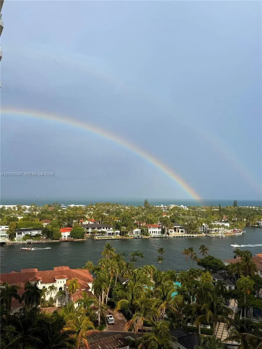 3 bedroom 3 bath Residential for sale at 21200 Point Pl # 1403, Aventura FL 33180