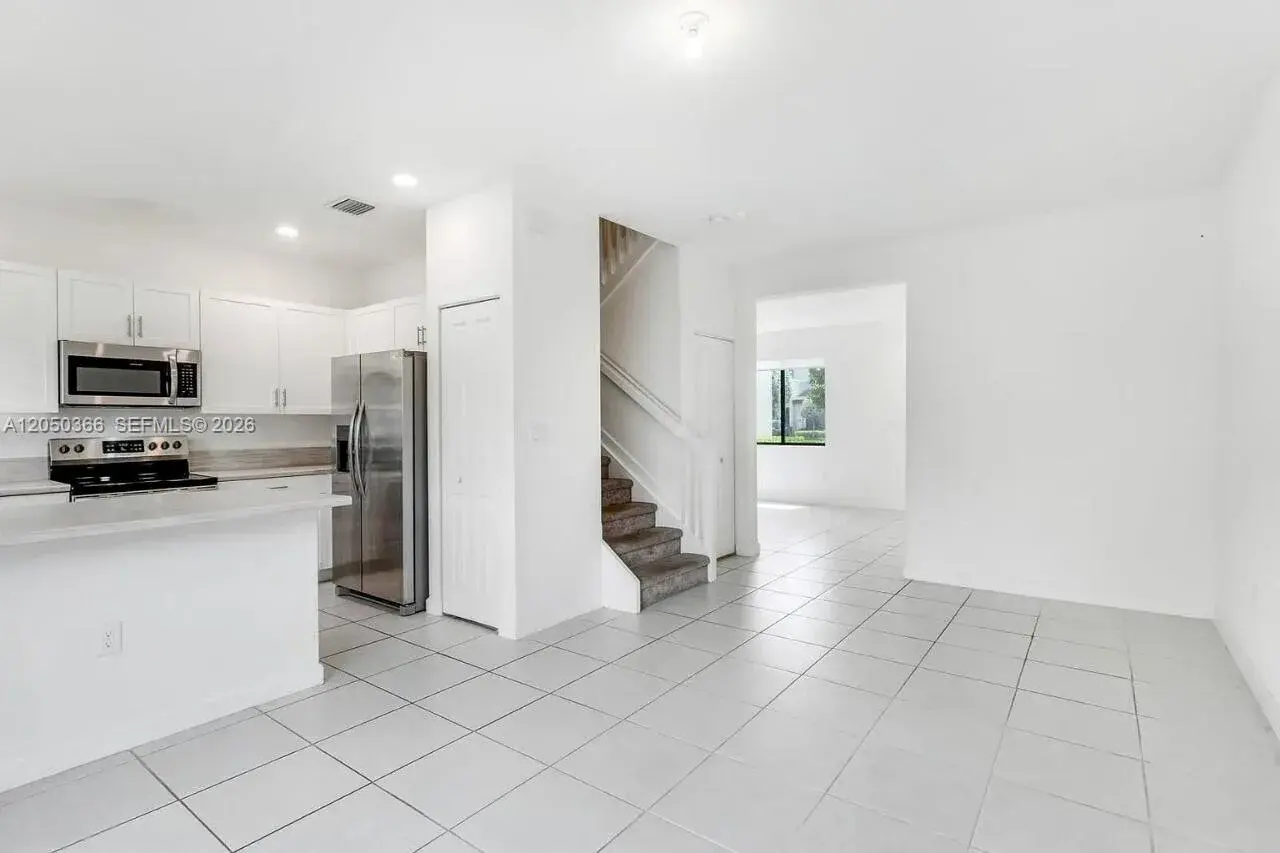 21071 NE 8th Ave # 21071, Miami FL 33179