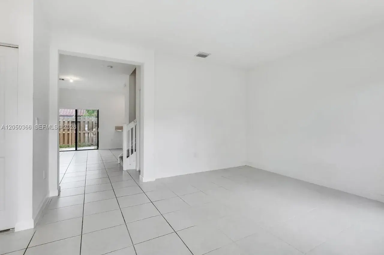 21071 NE 8th Ave # 21071, Miami FL 33179