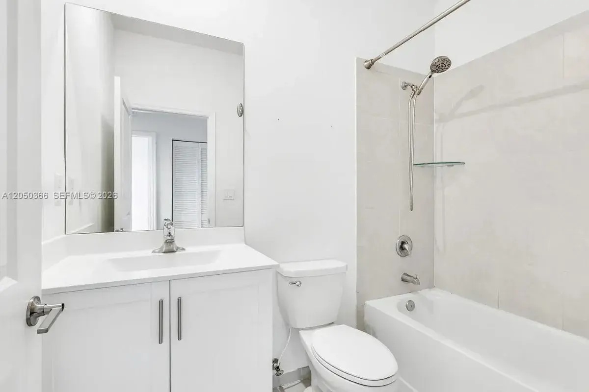 21071 NE 8th Ave # 21071, Miami FL 33179