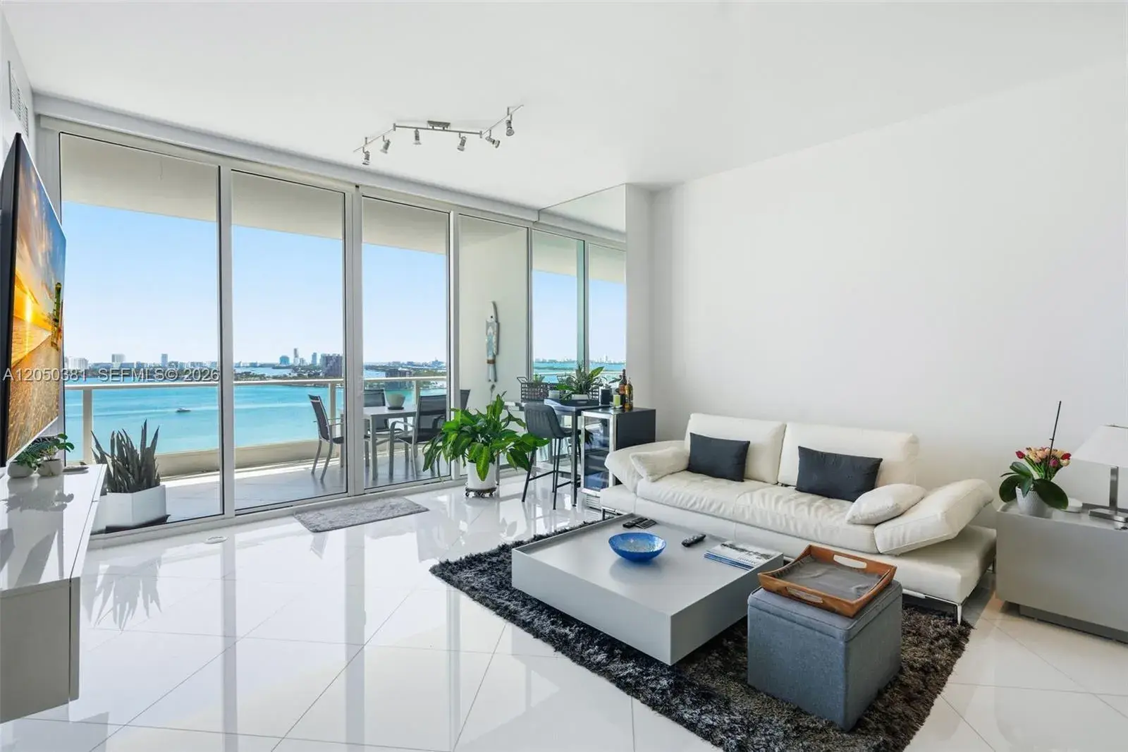 2020 N Bayshore Dr # 1908, Miami FL 33137