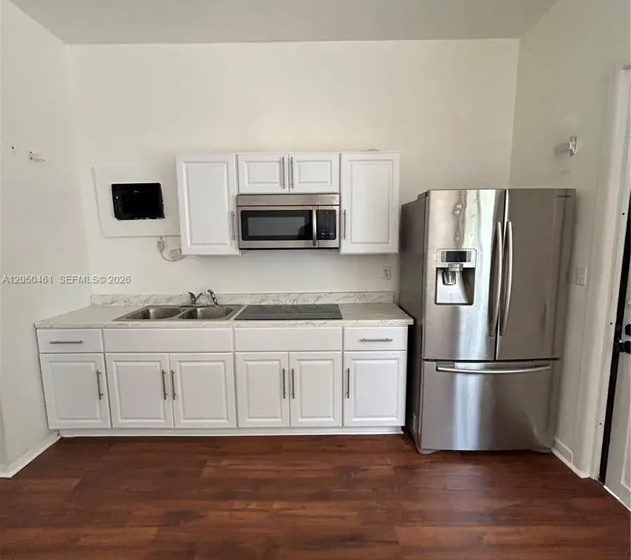 2516 Cleveland St # b, Hollywood FL 33020