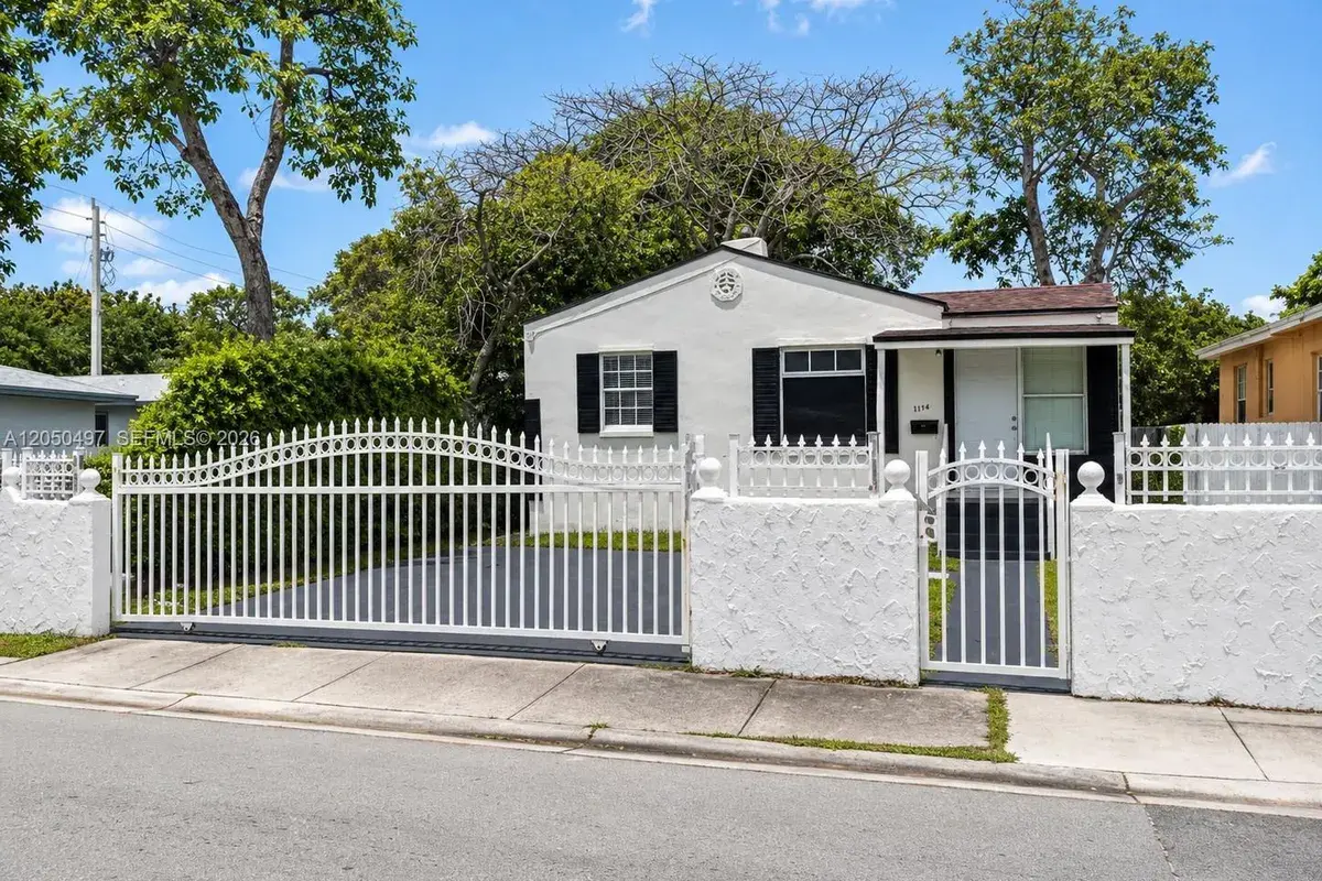 1114 NW 59th St, Miami FL 33127