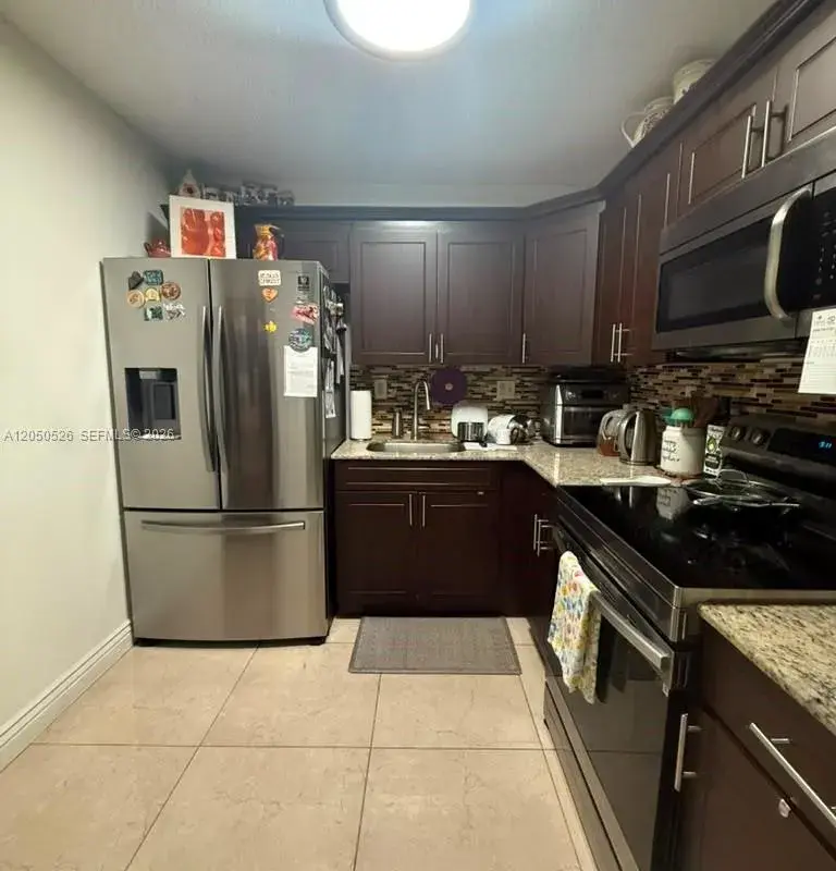 9405 W Flagler St # 212D, Miami FL 33174