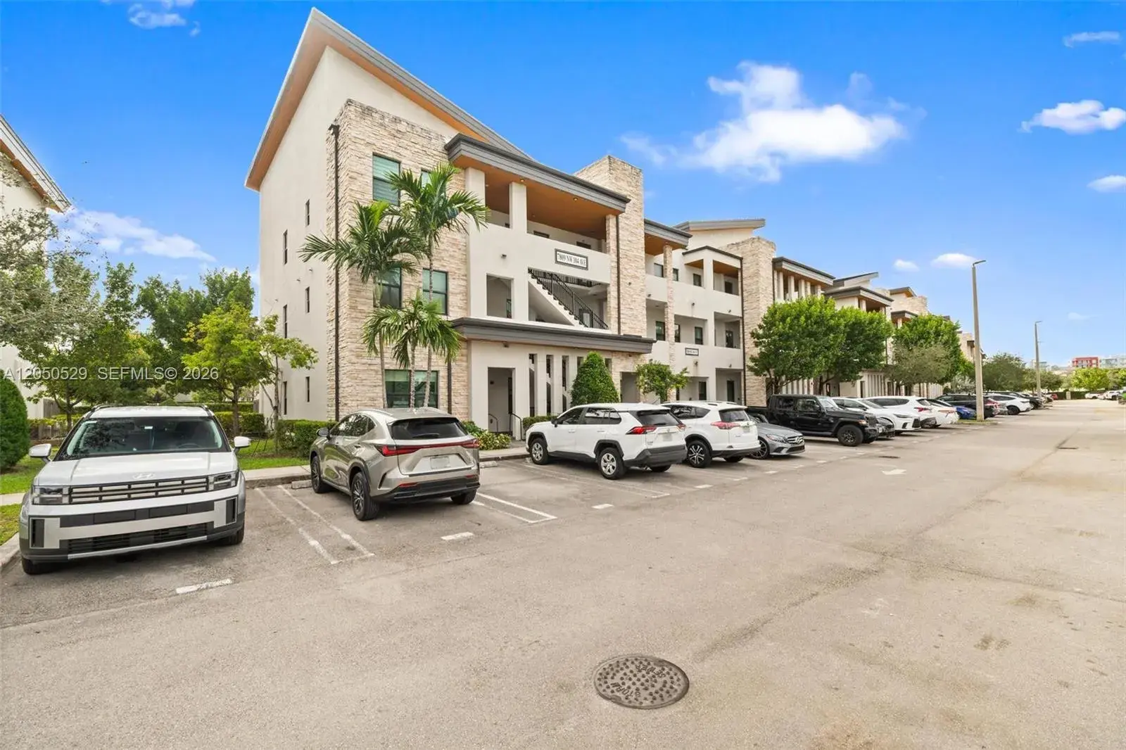 3 bedroom 2 bath Residential for sale at 7809 NW 104th Ave # 1, Doral FL 33178